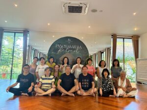 Alba Wellness Retreat - group yoga